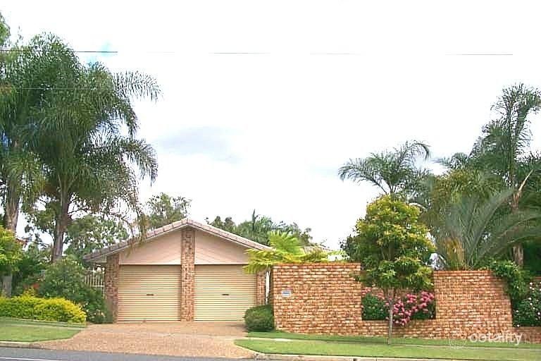 93 Scrub Rd, Carindale, QLD 4152