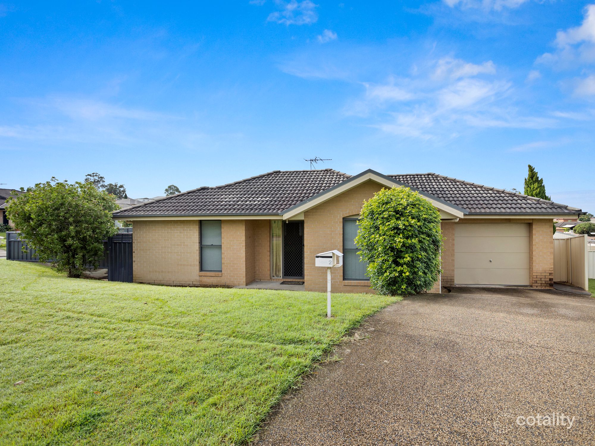 2 Neptune Cl, Rutherford, NSW 2320