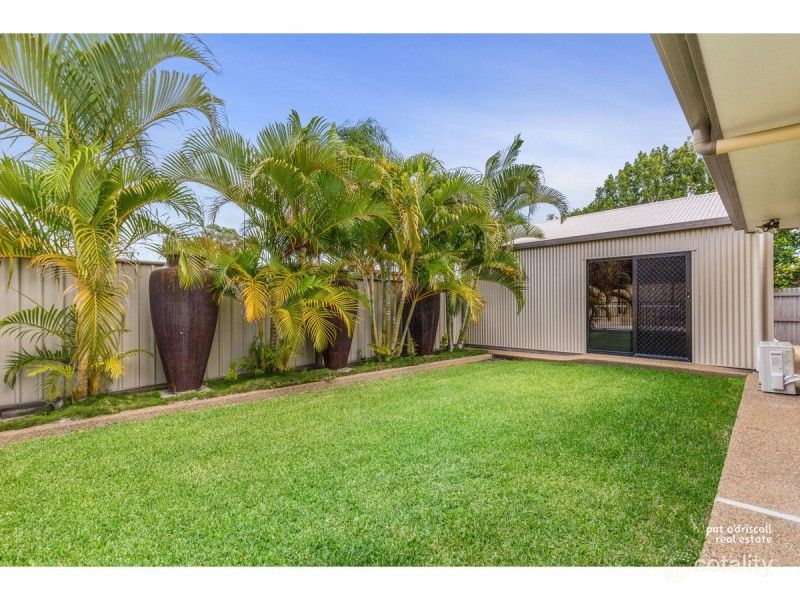 11 Walnut Ave, Norman Gardens, QLD 4701