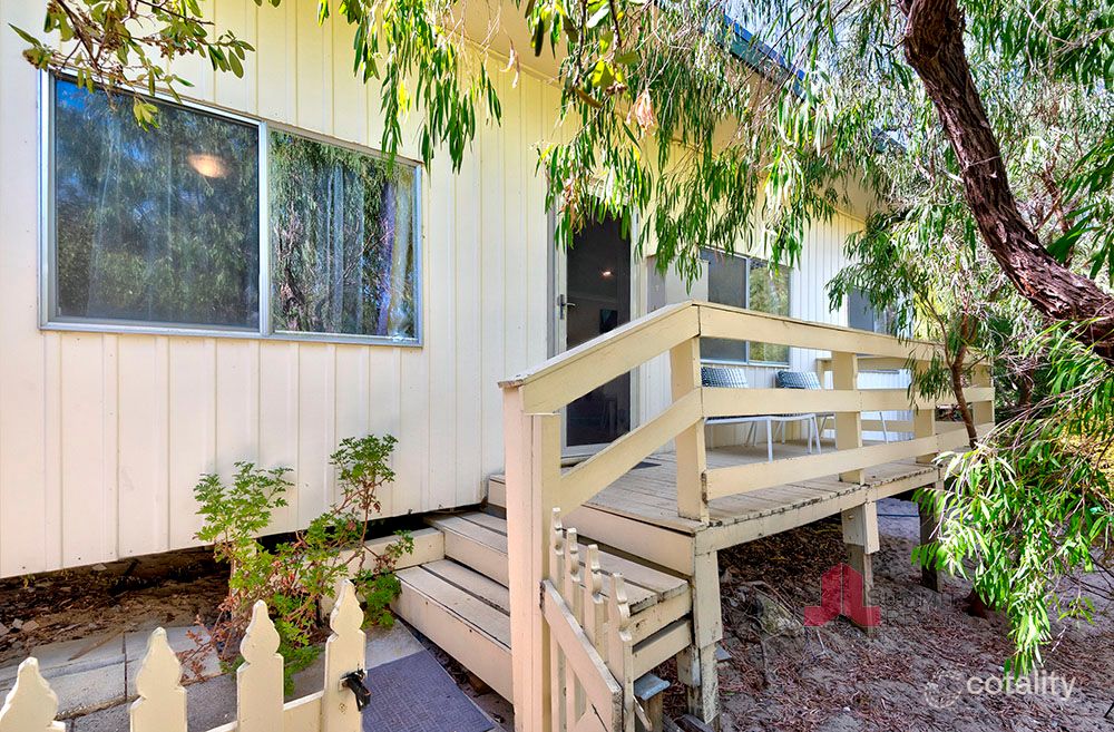 29 Myalup Beach Rd, Myalup, WA 6220