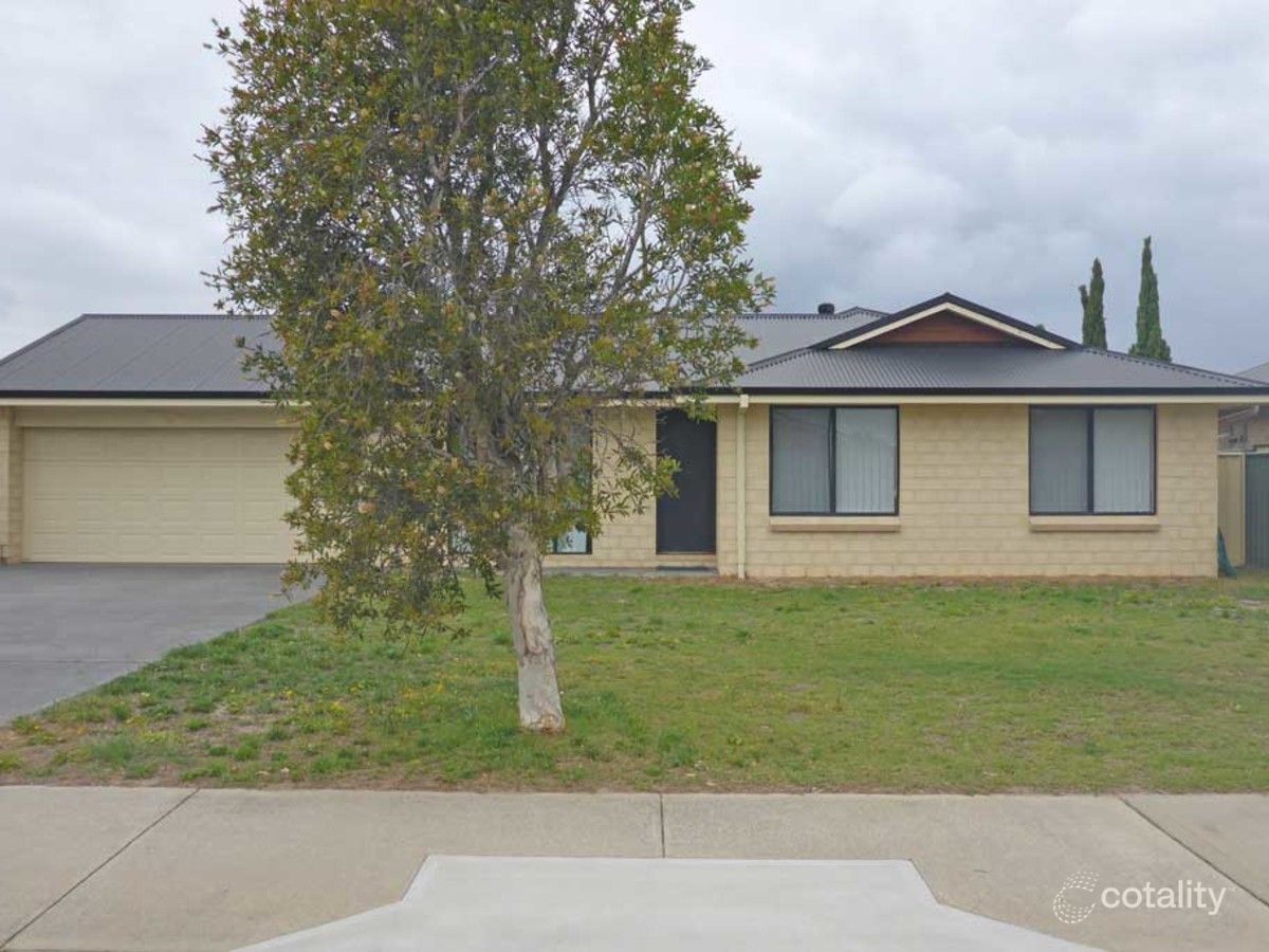 6 Lyon Pde, Castletown, WA 6450