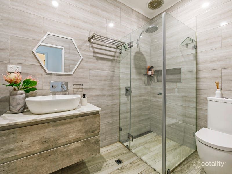 17 Morris Dr, Valley View, SA 5093