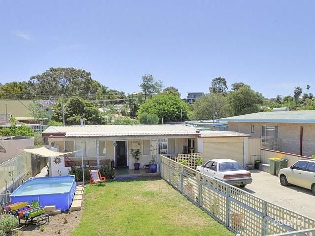 76 Mary St, Halls Head, WA 6210