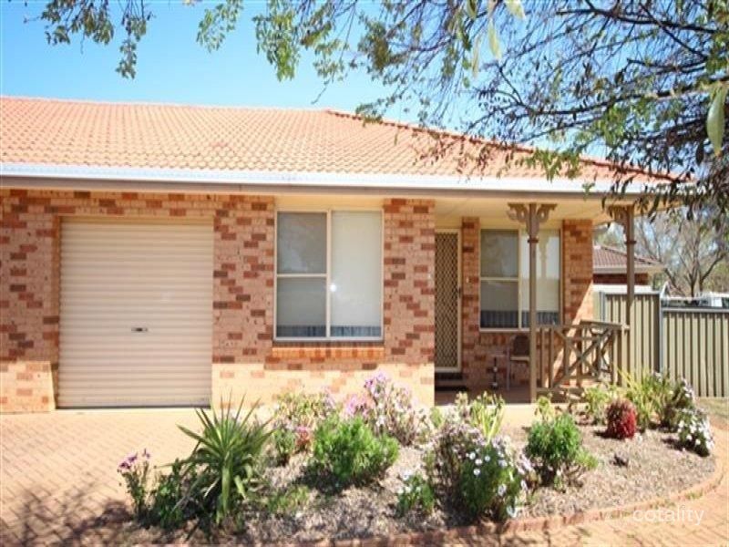 2/7 Pegasus Pl, Dubbo, NSW 2830