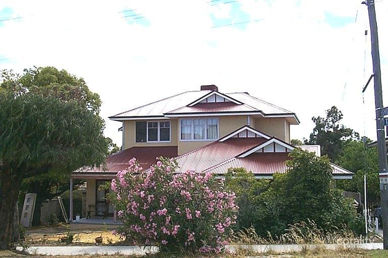 12 Thongsbridge St, Menora, WA 6050