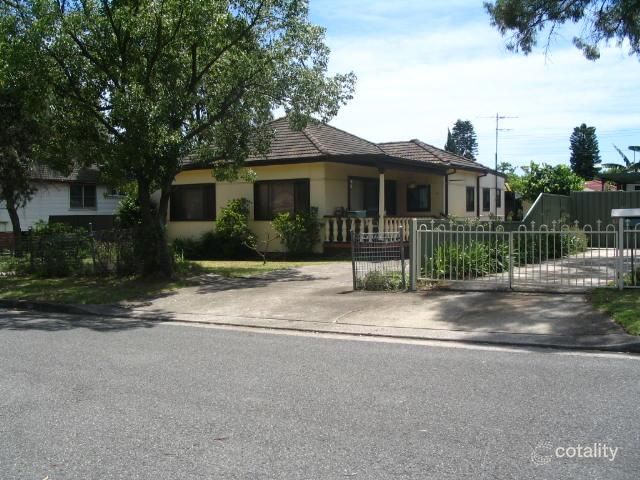 14 Canara Pl, Smithfield, NSW 2164