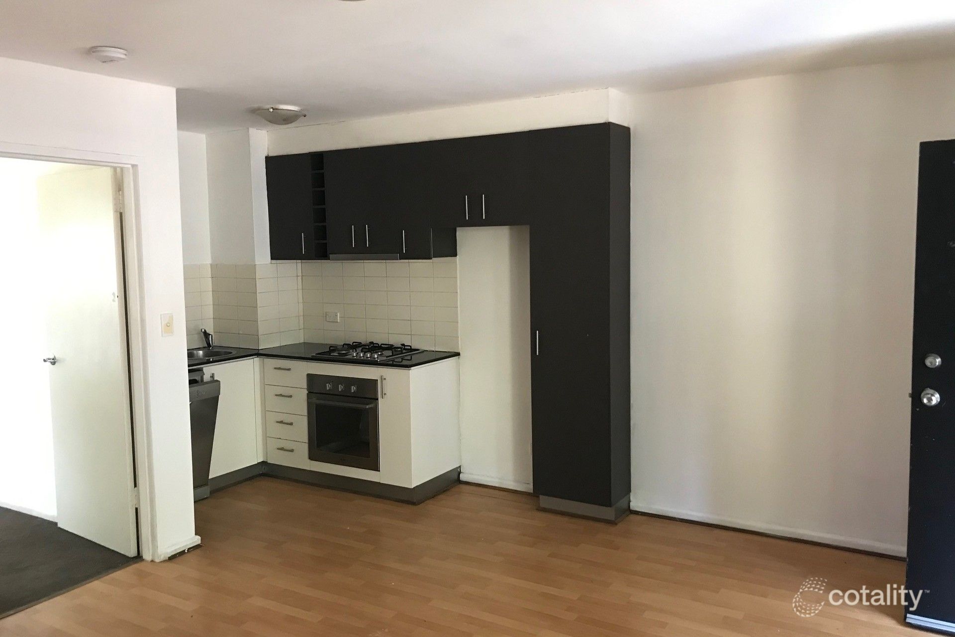 9/2-4 The Gables, Albion, VIC 3020