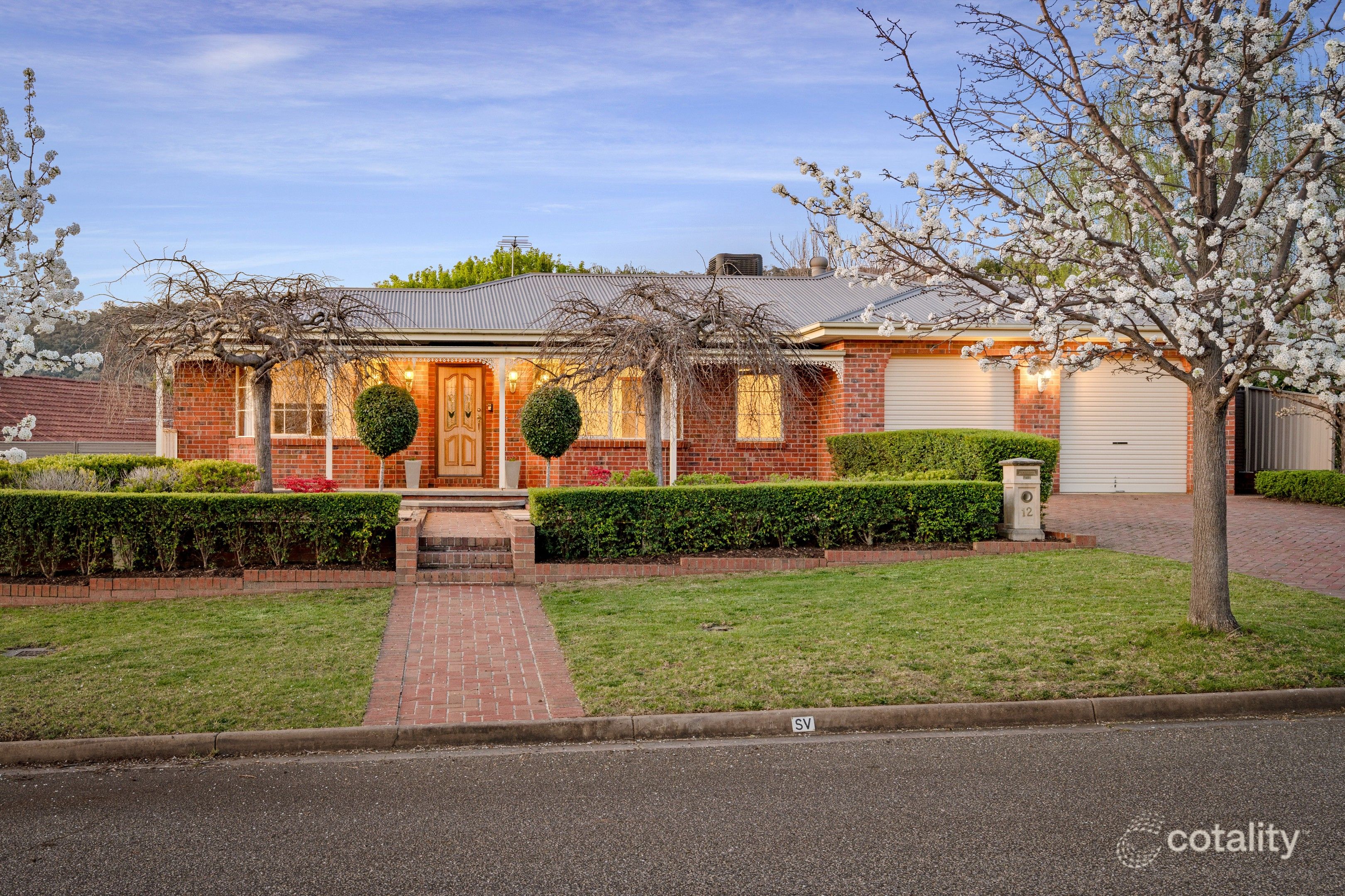 12 Quinton Ct, West Albury, NSW 2640