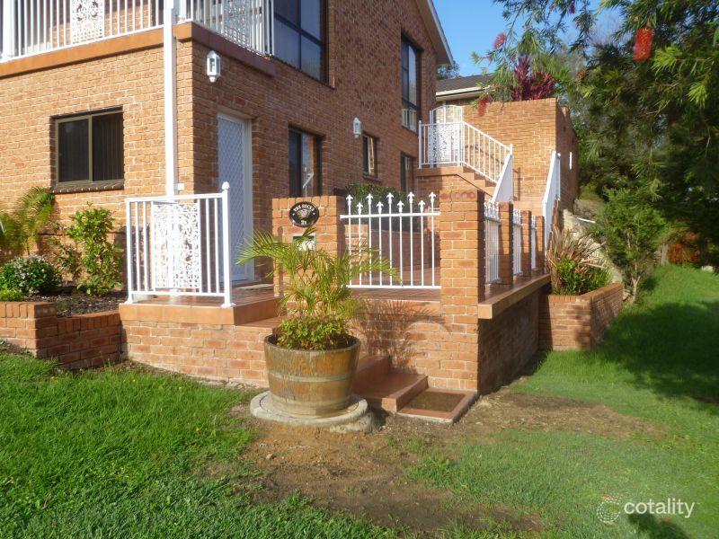 2 Tamarind Pl, Alfords Point, NSW 2234