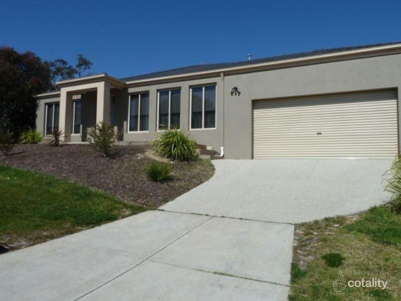 68 Sunny Vale Dr, Langwarrin, VIC 3910