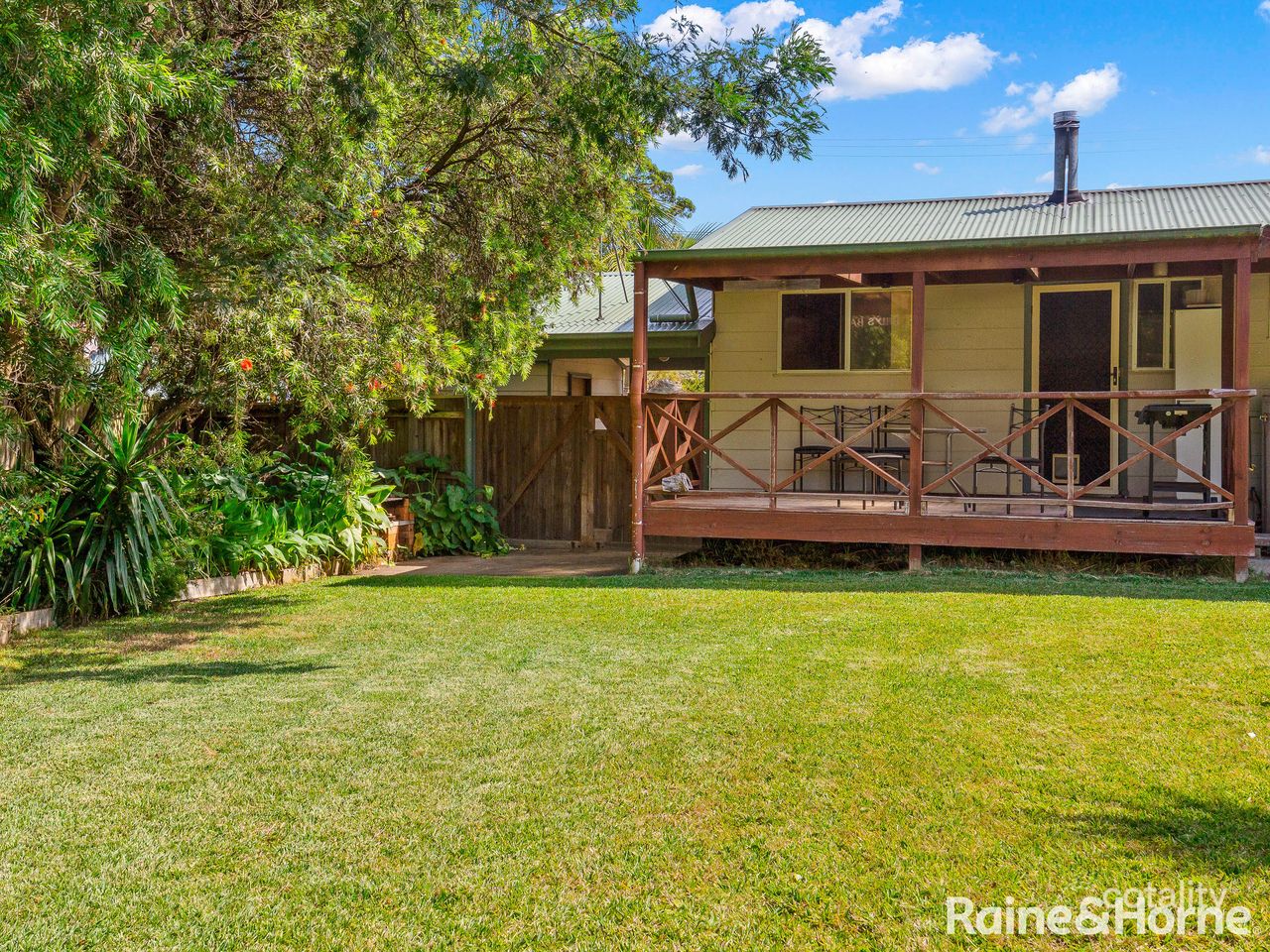 11 Saturn Ave, Lake Tabourie, NSW 2539
