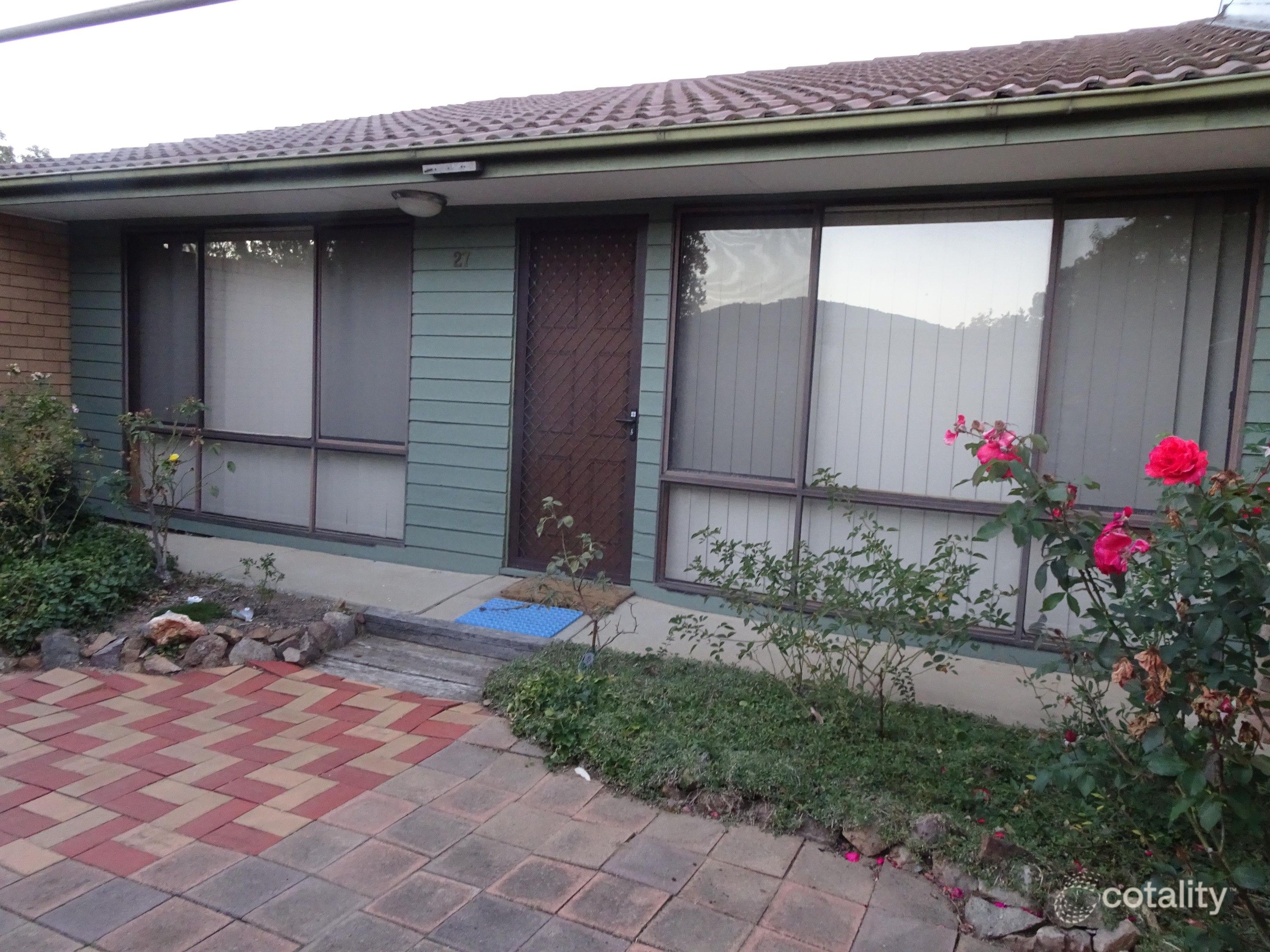 27/25 Pinkerton Cct, Kambah, ACT 2902