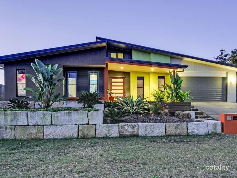 15 Thagaste Cl, Augustine Heights, QLD 4300