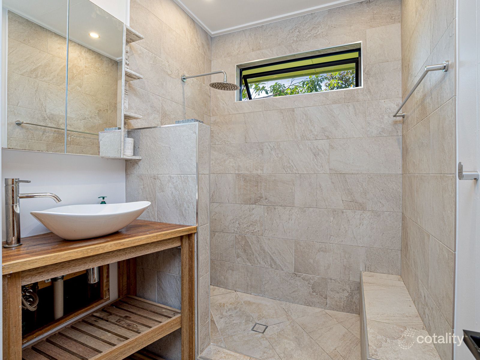 84 Macilwraith St, Manoora, QLD 4870