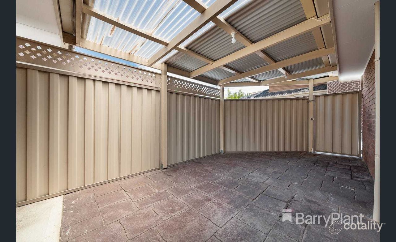13 Officer St, Meadow Heights, VIC 3048