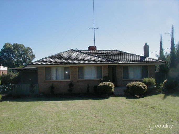 27 Baker St, Harvey, WA 6220