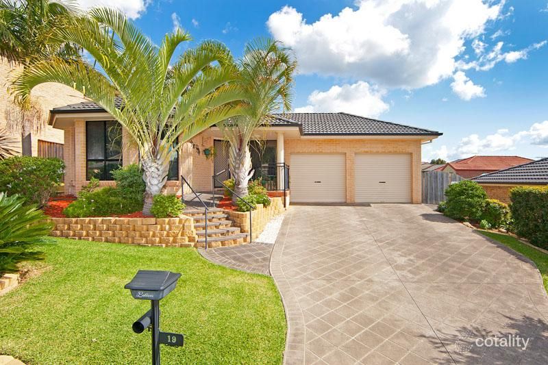 19 Mascord Ave, Wadalba, NSW 2259