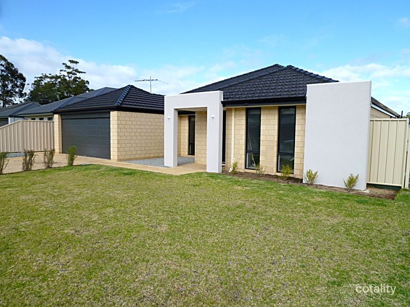 26 Lovett Dr, Forrestfield, WA 6058