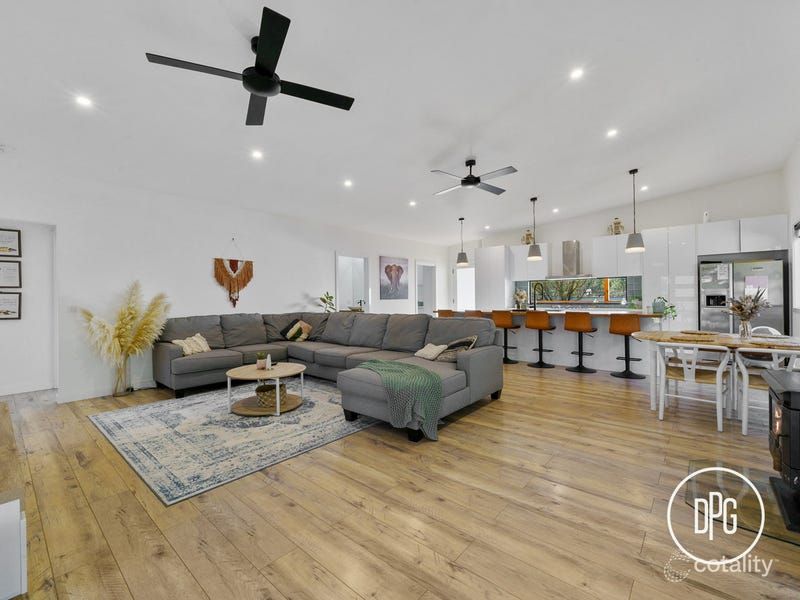 4 Young St, Bonnie Doon, VIC 3720