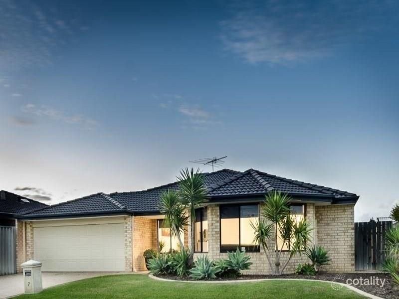 7 Palm Cnr, Quinns Rocks, WA 6030