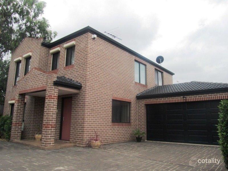 9a Mccubbin Pl, Casula, NSW 2170