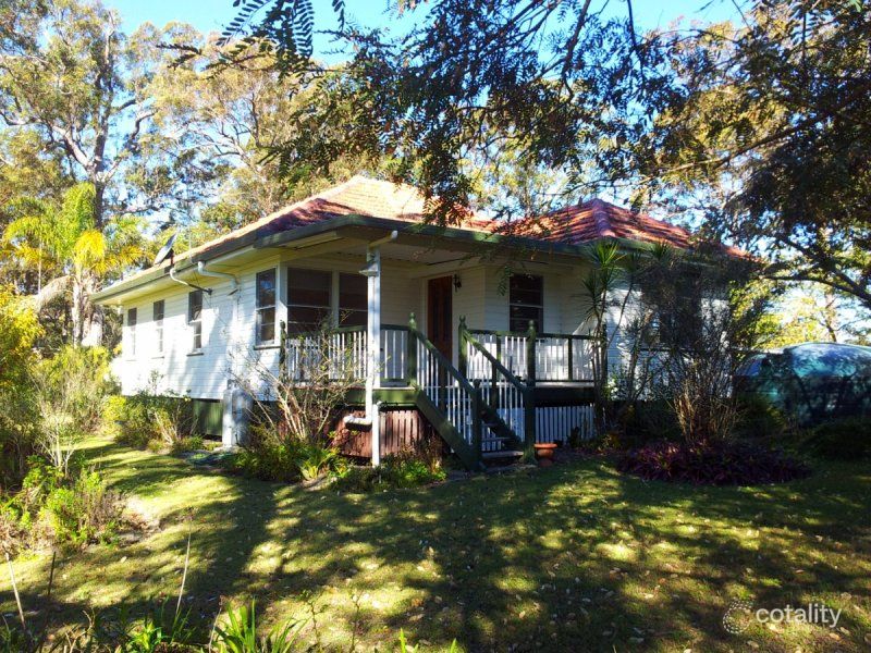 10 Pinnell Rd, Crows Nest, QLD 4355