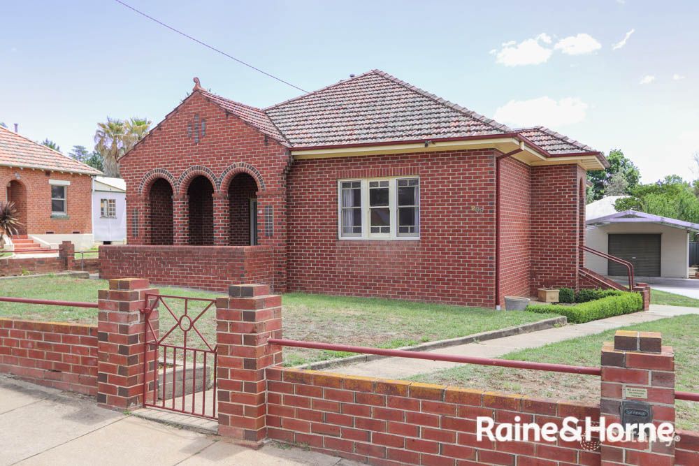 299 Stewart St, Bathurst, NSW 2795