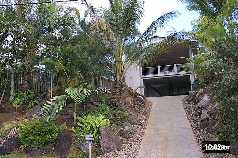 18 Lowanna Cl, White Rock, QLD 4868