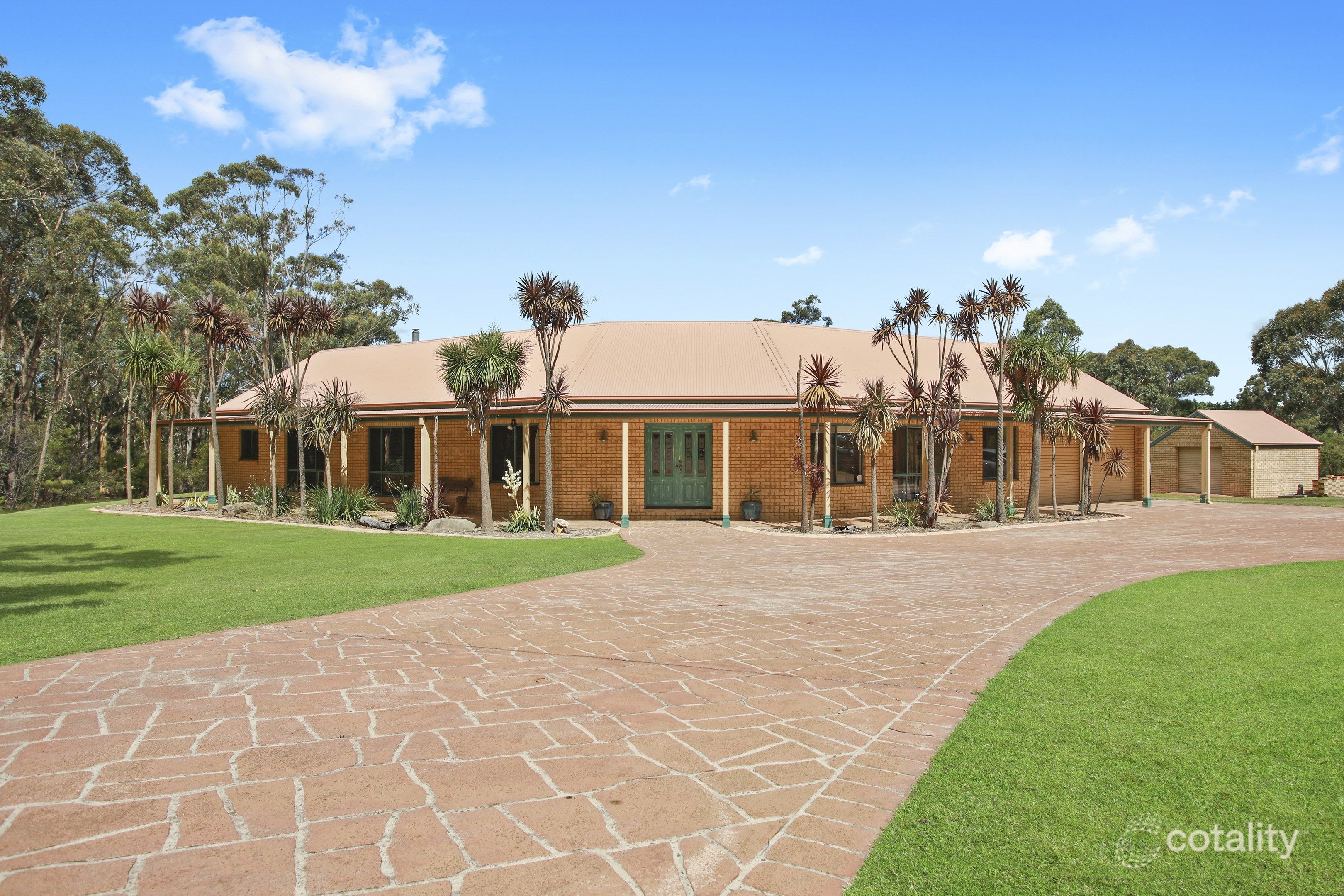 18 Serrata Pl, Hill Top, NSW 2575