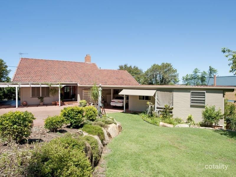 40 Auckland St, Gladstone Central, QLD 4680