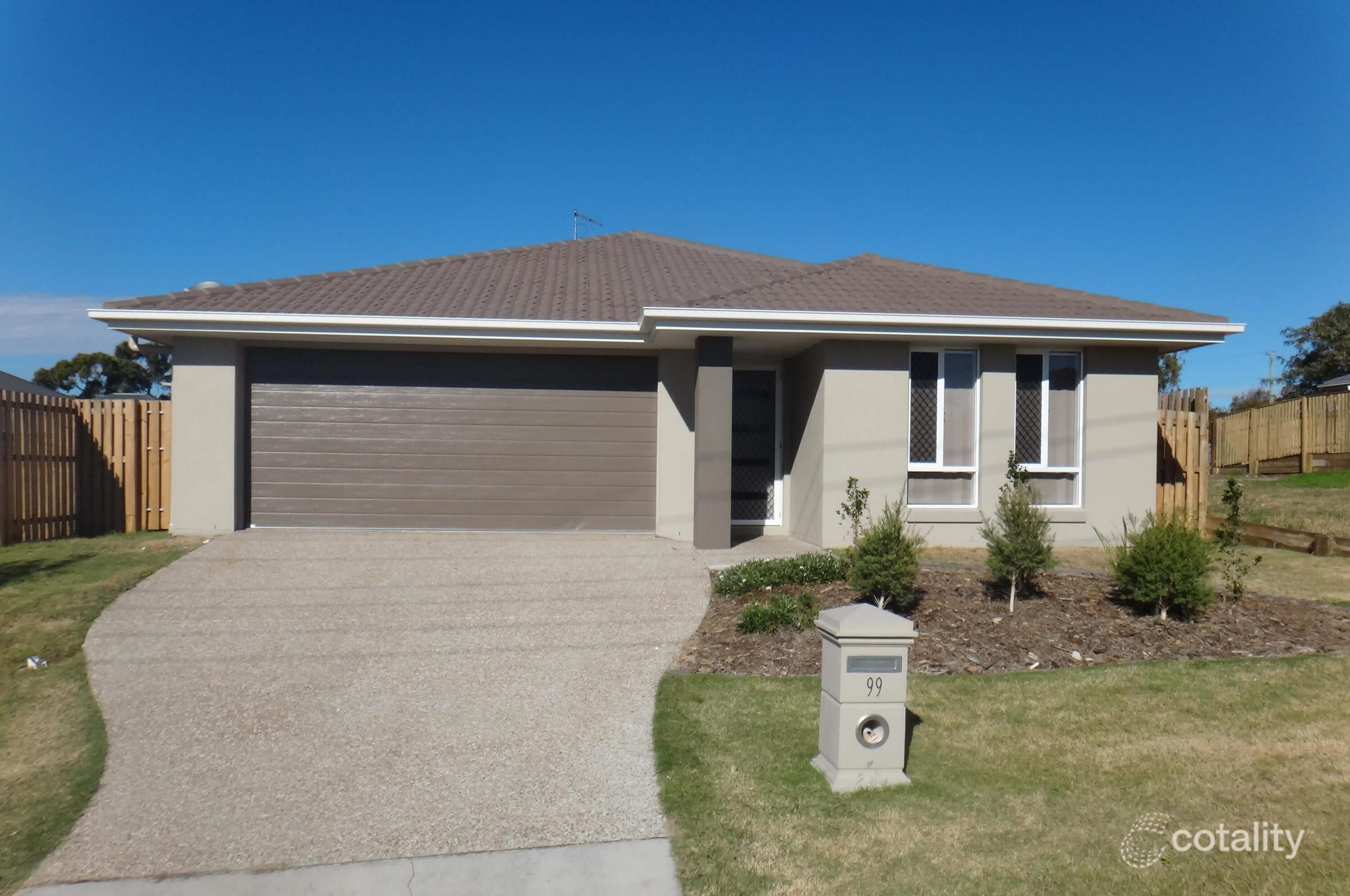 99 Reif St, Flinders View, QLD 4305