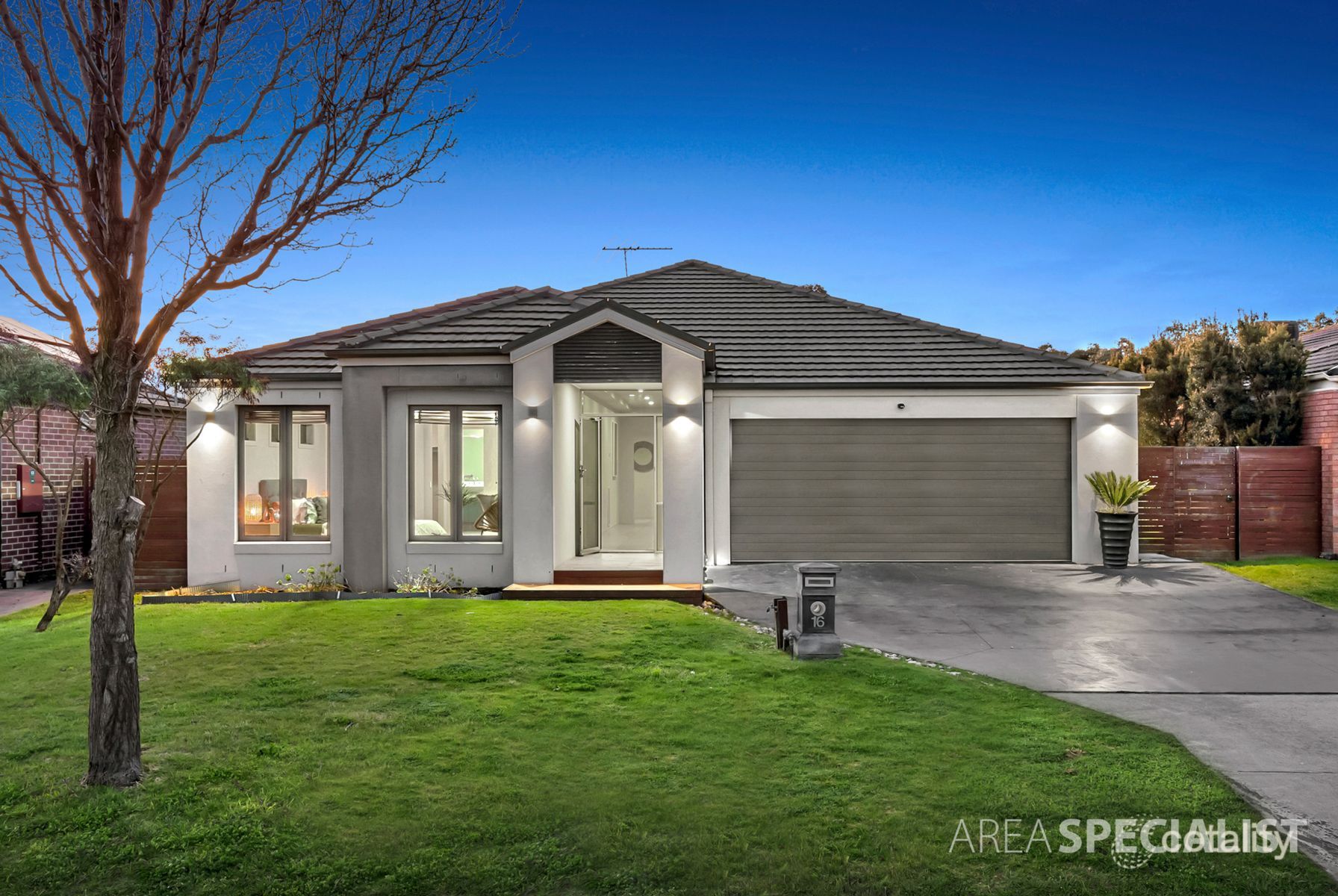 16 Viewline Way, Lyndhurst, VIC 3975