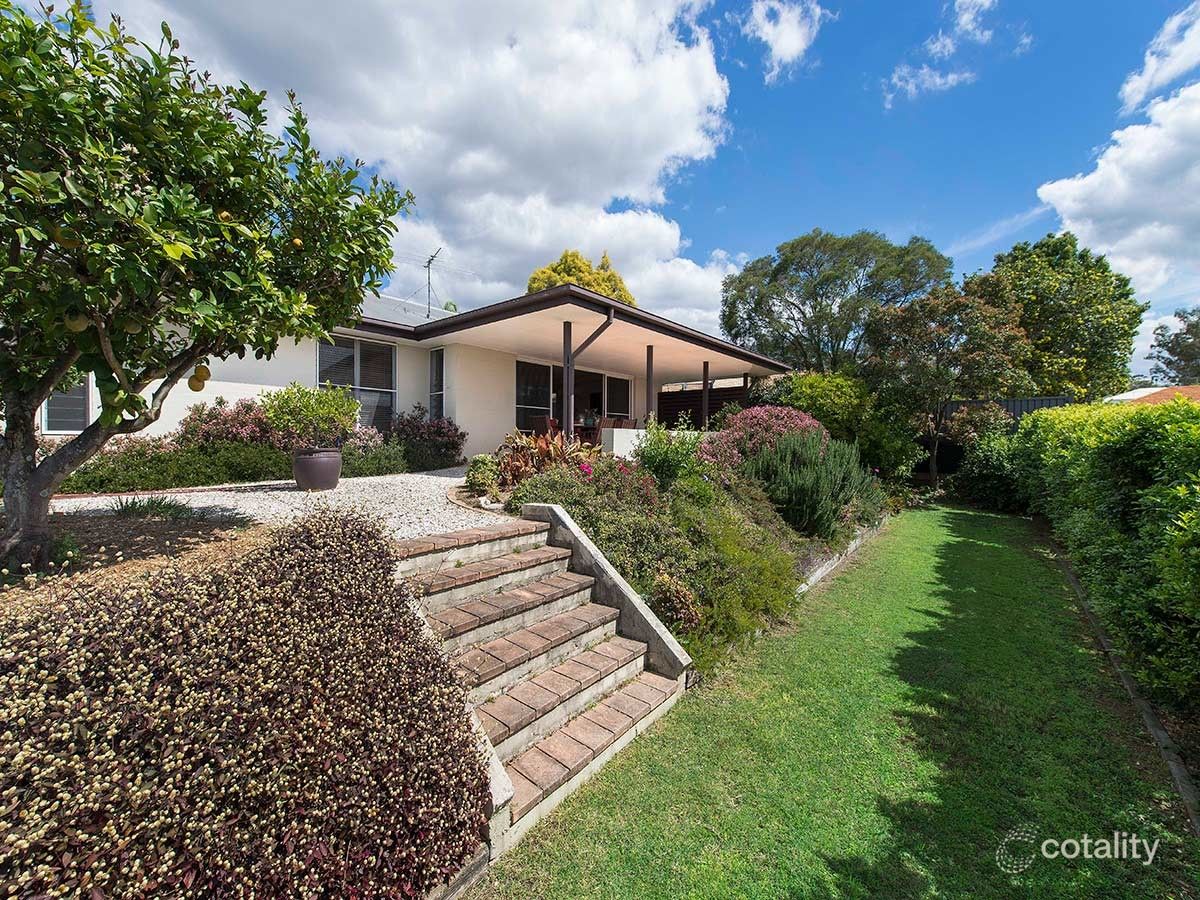 47 Ghost Gum St, Bellbowrie, QLD 4070