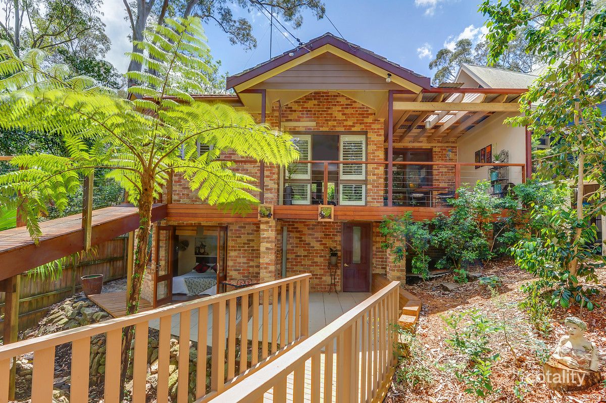6a Woolcott Ave, Wahroonga, NSW 2076