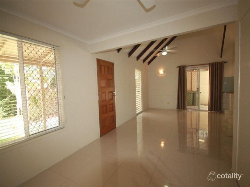 2/18 Eurimbula Ct, Paradise Point, QLD 4216