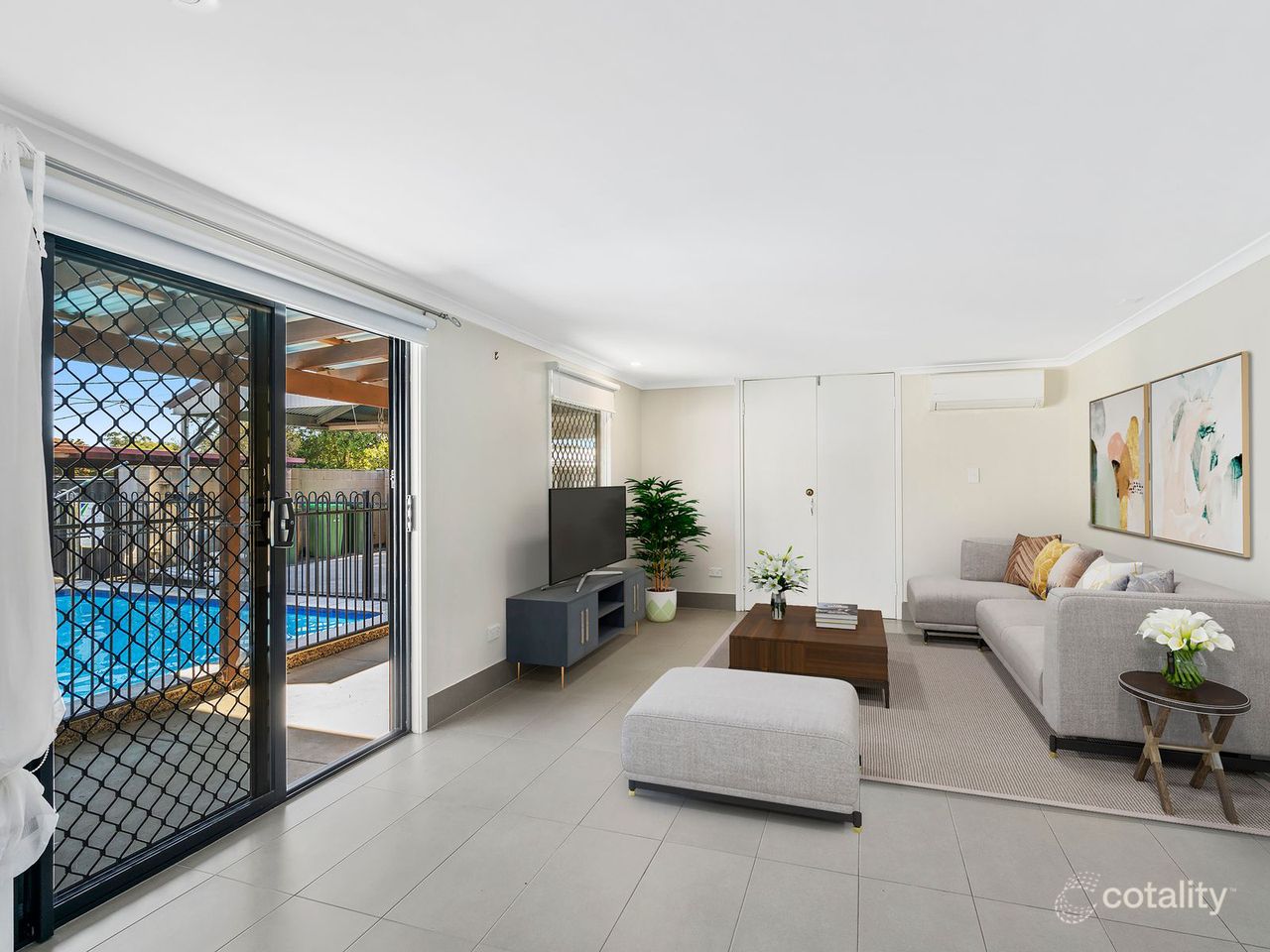 53 Deakin Ave, Southport, QLD 4215