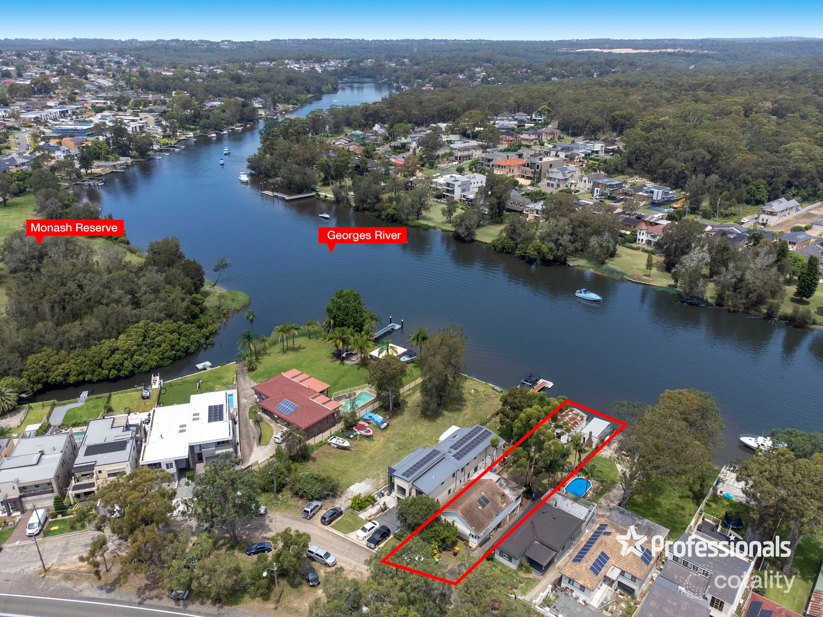 596 Henry Lawson Dr, East Hills, NSW 2213