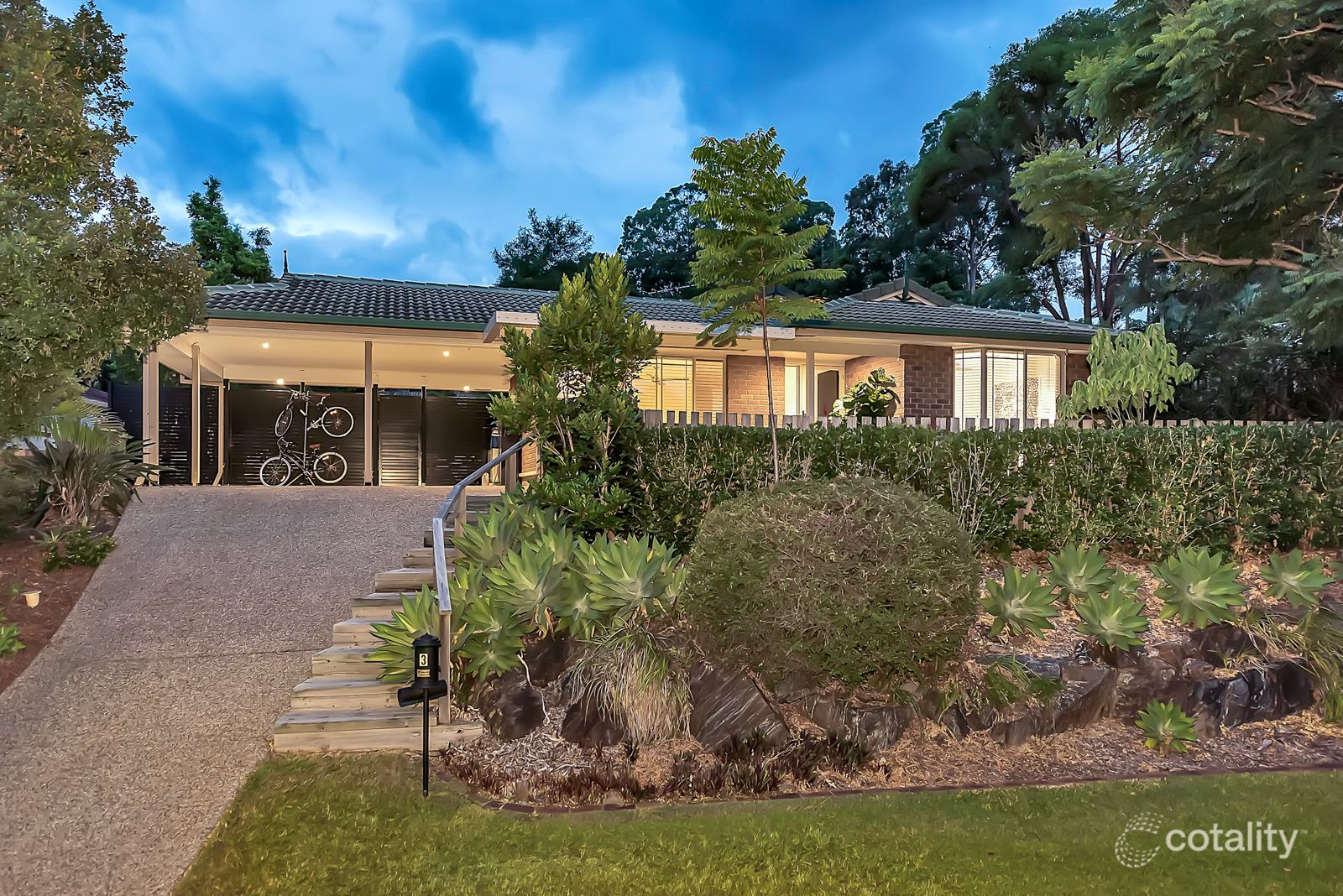 3 Woodvale Ct, Everton Hills, QLD 4053