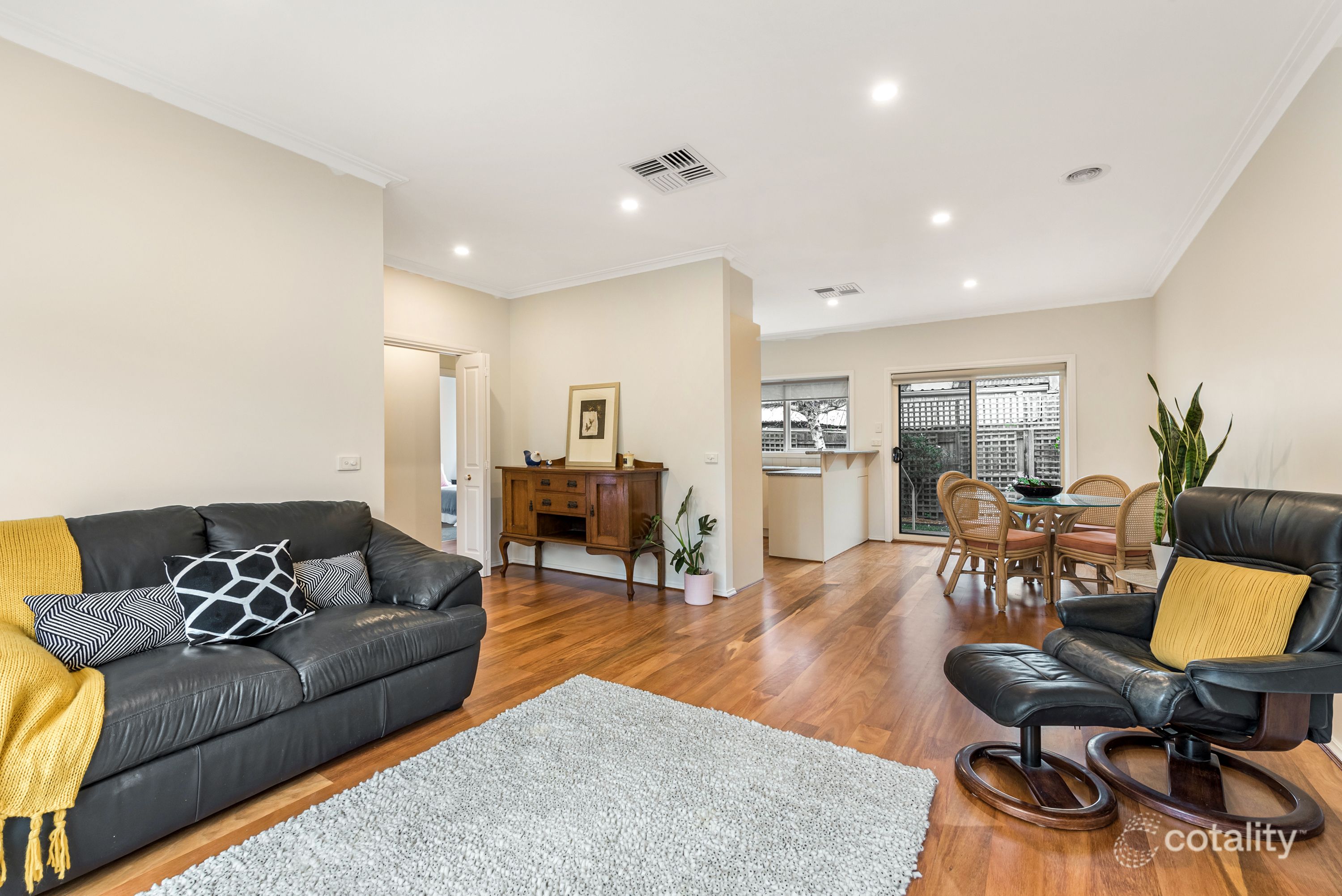 2/24 Collins St, Mentone, VIC 3194
