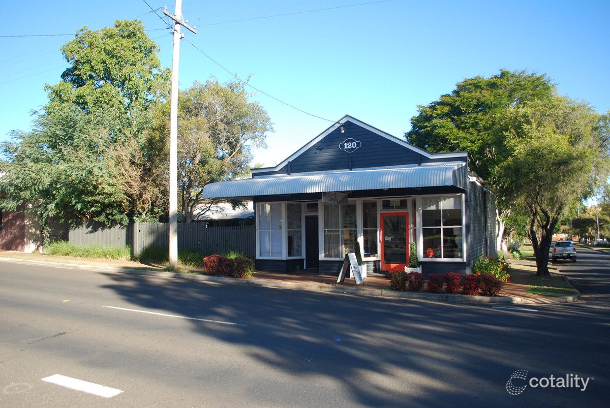 120 Bridge St, East Toowoomba, QLD 4350