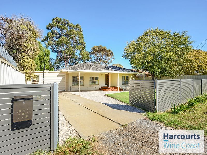 425 States Rd, Morphett Vale, SA 5162