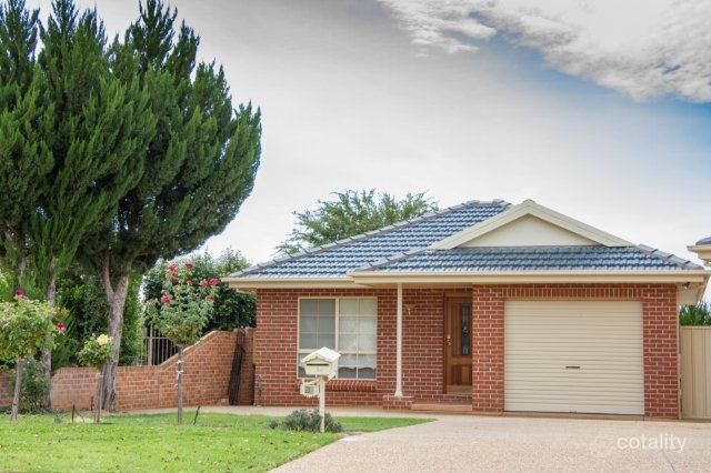 5a Powys Pl, Griffith, NSW 2680