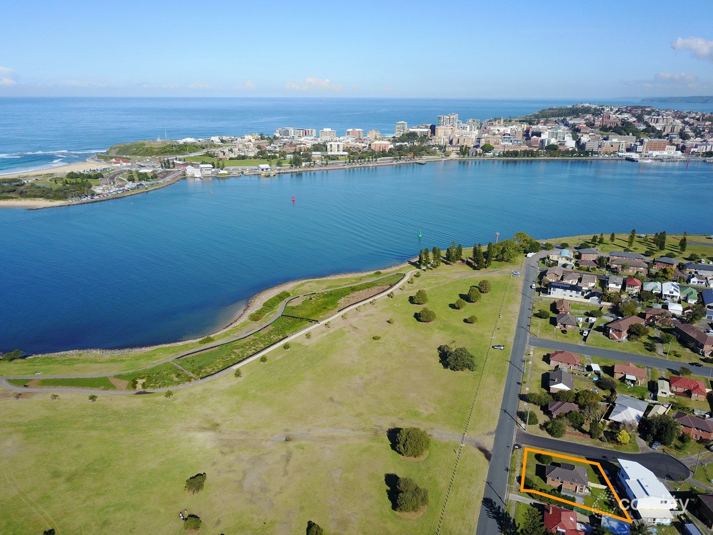 64 Pitt St, Stockton, NSW 2295