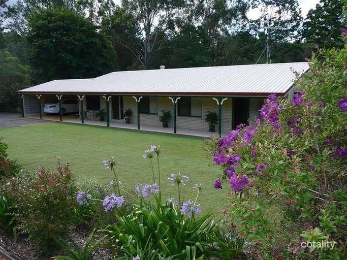 8 Piat Pl, Beerwah, QLD 4519