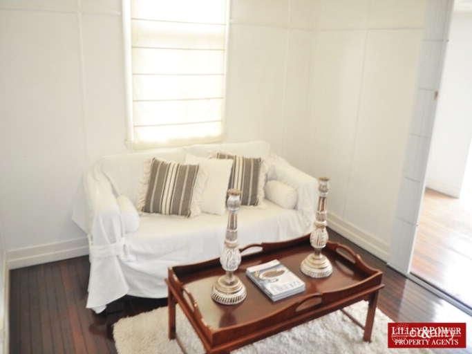 26 Price St, Oxley, QLD 4075