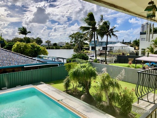 15 Margaroola Ave, Biggera Waters, QLD 4216