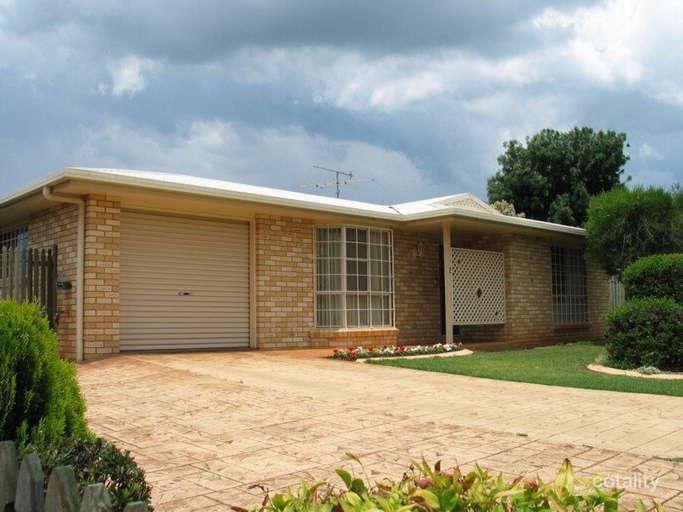 2 Poinsettia Ct, Middle Ridge, QLD 4350