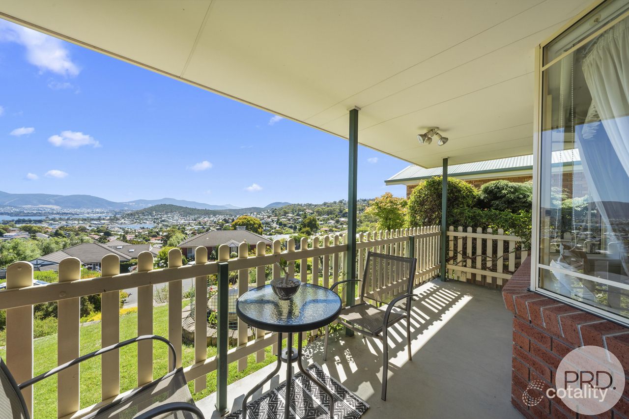 23 Avoca St, Lindisfarne, TAS 7015