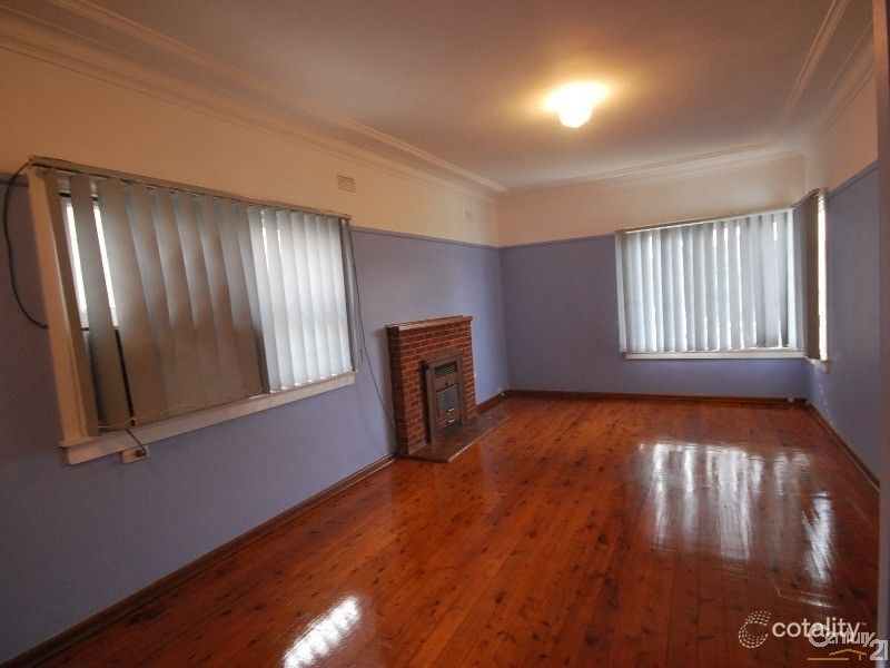 98 Kiora St, Canley Heights, NSW 2166