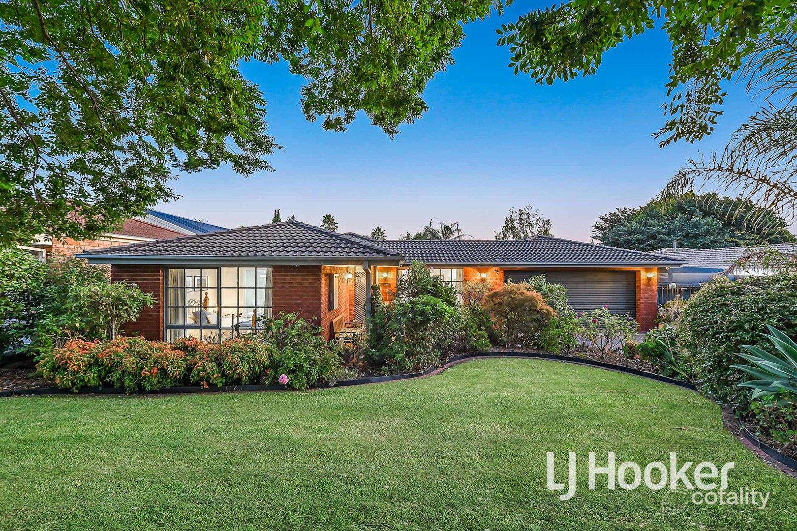 4 Aristotle Ct, Narre Warren, VIC 3805